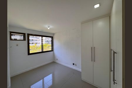 Apartamento à venda com 83m², 3 quartos e 1 vaga Apartamento à venda com 83m², 3 quartos e 1 vagaSuíte