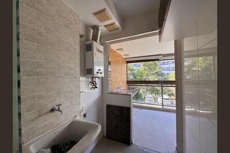 Apartamento à venda com 83m², 3 quartos e 1 vaga Apartamento à venda com 83m², 3 quartos e 1 vagaCozinha e Área de Serviço