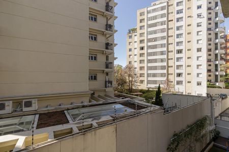 Apartamento à venda com 142m², 4 quartos e 3 vagas Apartamento à venda com 142m², 4 quartos e 3 vagasVista da Suíte 2