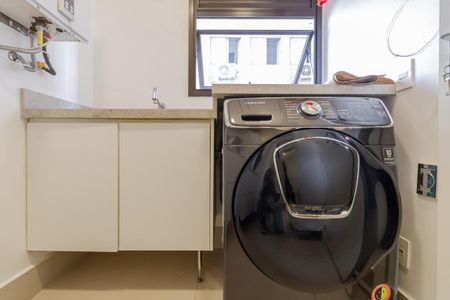 Apartamento à venda com 142m², 4 quartos e 3 vagas Apartamento à venda com 142m², 4 quartos e 3 vagasÁrea de Serviço