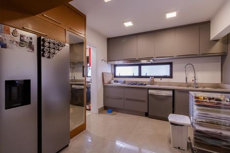 Apartamento à venda com 142m², 4 quartos e 3 vagas Apartamento à venda com 142m², 4 quartos e 3 vagasCozinha