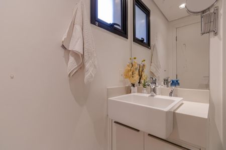 Apartamento à venda com 142m², 4 quartos e 3 vagas Apartamento à venda com 142m², 4 quartos e 3 vagasBanheiro da Suíte 3