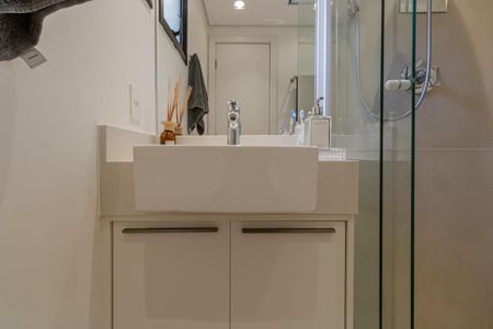 Apartamento à venda com 142m², 4 quartos e 3 vagas Apartamento à venda com 142m², 4 quartos e 3 vagasBanheiro da Suíte 1