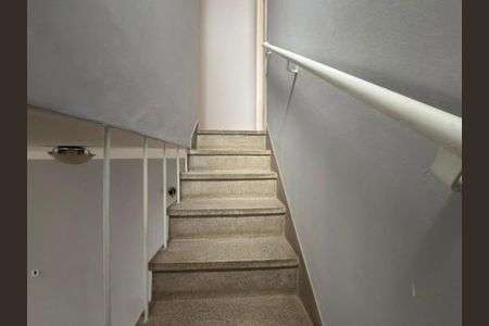 Casa para alugar com 2 quartos, 132m² em Jardim das Acacias, São Paulo