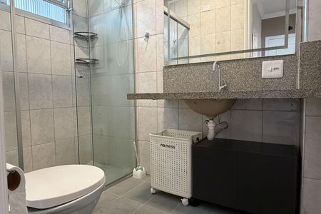 Banheiro de apartamento para alugar com 1 quarto, 58m² em Aparecida, Santos