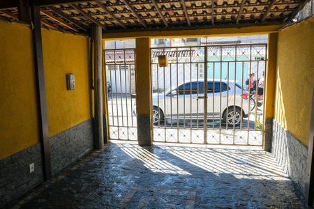 Garagem de casa para alugar com 2 quartos, 72m² em Viga, Nova Iguaçu