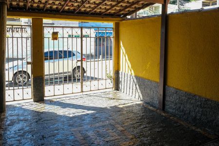 Garagem de casa para alugar com 2 quartos, 72m² em Viga, Nova Iguaçu