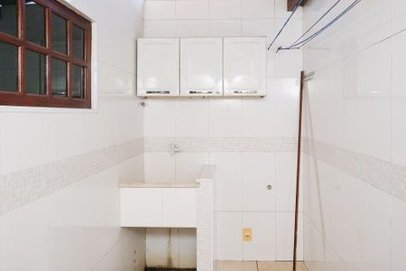 Área de Serviço de casa para alugar com 2 quartos, 72m² em Viga, Nova Iguaçu