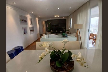Apartamento à venda com 107m², 2 quartos e 2 vagas