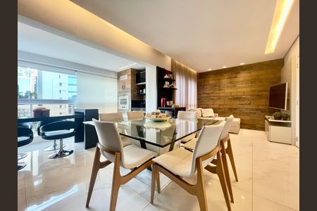 Cozinha de apartamento à venda com 3 quartos, 92m² em Vila da Serra, Nova Lima