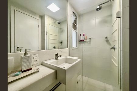 Apartamento à venda com 92m², 3 quartos e 2 vagas Apartamento à venda com 92m², 3 quartos e 2 vagasBanheiro