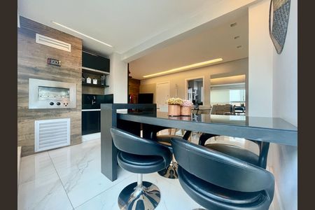Apartamento à venda com 92m², 3 quartos e 2 vagas Apartamento à venda com 92m², 3 quartos e 2 vagasCozinha