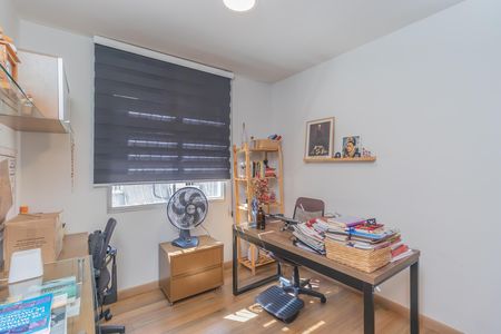 Apartamento à venda com 180m², 4 quartos e 2 vagas
