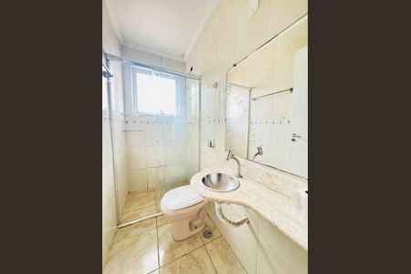 Casa para alugar com 3 quartos, 138m² em Vila Romano, São Paulo