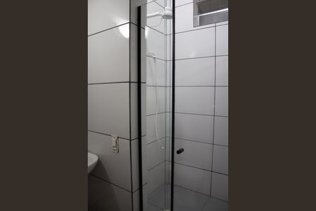 Banheiro de kitnet/studio para alugar com 1 quarto, 22m² em Santo Amaro, São Paulo