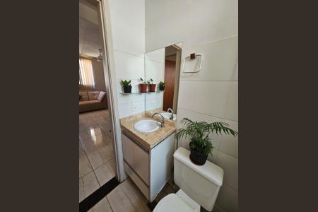 Apartamento para alugar com 45m², 2 quartos e 1 vaga Apartamento para alugar com 45m², 2 quartos e 1 vagaBanheiro