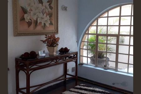Casa à venda com 4 quartos, 250m² em Jardim Textil, São Paulo