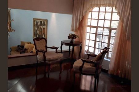 Casa à venda com 4 quartos, 250m² em Jardim Textil, São Paulo