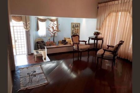 Casa à venda com 4 quartos, 250m² em Jardim Textil, São Paulo