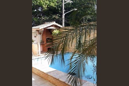 Casa à venda com 4 quartos, 250m² em Jardim Textil, São Paulo
