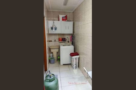 Casa à venda com 3 quartos, 135m² em Chácara Seis de Outubro, São Paulo