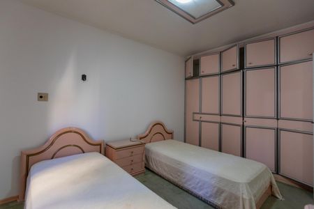 Quarto 1 de apartamento para alugar com 3 quartos, 280m² em Cambuí, Campinas