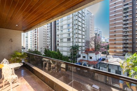 Vista da Varanda da Sala de apartamento para alugar com 3 quartos, 280m² em Cambuí, Campinas