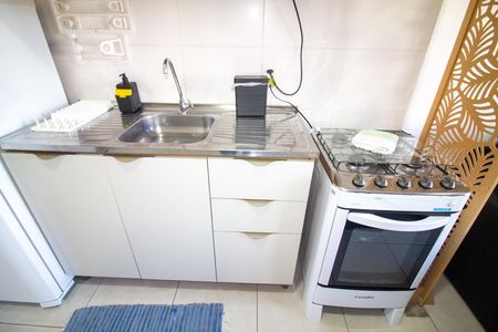 Cozinha de apartamento à venda com 1 quarto, 27m² em Jardim Caravelas, São Paulo
