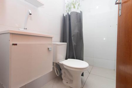 Banheiro de apartamento para alugar com 1 quarto, 28m² em Vila Gustavo, São Paulo