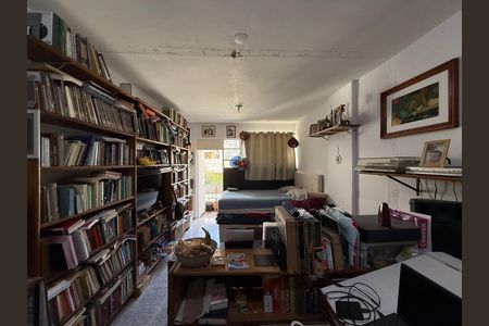 Apartamento à venda com 34m², 1 quarto e sem vaga
