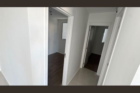 Apartamento à venda com 72m², 3 quartos e 1 vaga Apartamento à venda com 72m², 3 quartos e 1 vagaCorredor
