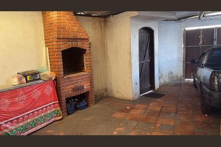 Área externa de casa à venda com 2 quartos, 125m² em Jardim Silvana, Santo André