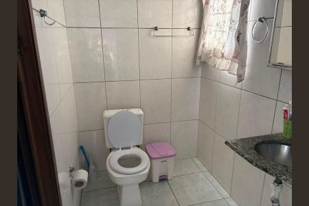 Banheiro de casa à venda com 2 quartos, 125m² em Jardim Silvana, Santo André