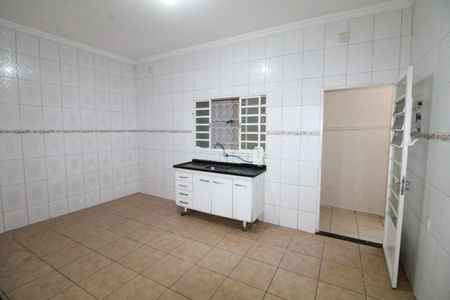 Casa para alugar com 170m², 2 quartos e 2 vagasCozinha