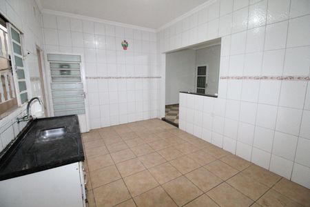 Casa para alugar com 170m², 2 quartos e 2 vagasCozinha