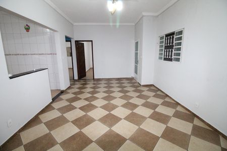 Casa para alugar com 170m², 2 quartos e 2 vagasSala