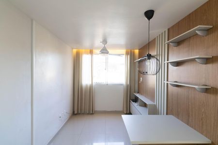 Apartamento à venda com 44m², 2 quartos e 1 vaga Apartamento à venda com 44m², 2 quartos e 1 vagaSala