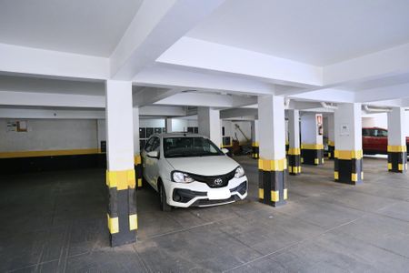 Garagem de apartamento para alugar com 3 quartos, 101m² em Serra, Belo Horizonte
