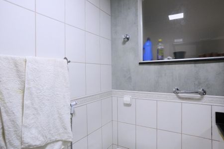 Banheiro de apartamento para alugar com 3 quartos, 101m² em Serra, Belo Horizonte