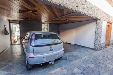 Garagem de casa à venda com 4 quartos, 375m² em São Lucas, Belo Horizonte