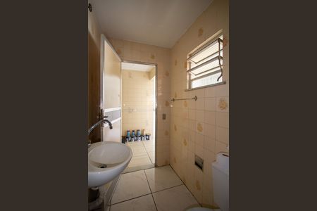 Casa para alugar com 70m², 3 quartos e sem vaga Casa para alugar com 70m², 3 quartos e sem vagaBanheiro