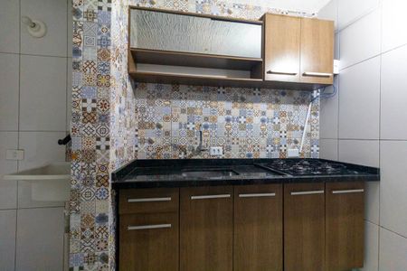 Cozinha e Área de Serviço de apartamento para alugar com 2 quartos, 47m² em Vila Silvia, São Paulo