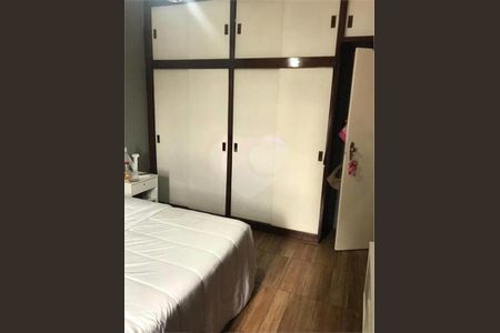 Casa à venda com 4 quartos, 202m² em Cidade Domitila, São Paulo