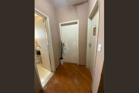 Casa à venda com 4 quartos, 202m² em Cidade Domitila, São Paulo