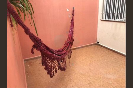 Casa à venda com 4 quartos, 202m² em Cidade Domitila, São Paulo