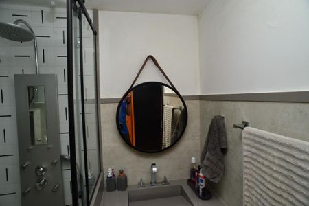 Studio para alugar com 32m², 1 quarto e 1 vaga Studio para alugar com 32m², 1 quarto e 1 vagaBanheiro