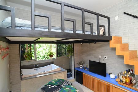 Studio para alugar com 32m², 1 quarto e 1 vaga Studio para alugar com 32m², 1 quarto e 1 vagaBanheira/Mezanino