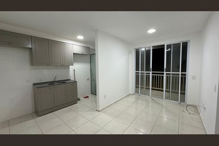 Sala de apartamento para alugar com 2 quartos, 58m² em Barra Olímpica, Rio de Janeiro