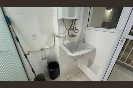 Área de Serviço de apartamento para alugar com 2 quartos, 58m² em Barra Olímpica, Rio de Janeiro