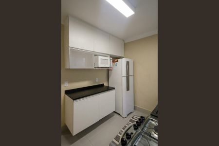 Cozinha de casa de condomínio à venda com 2 quartos, 95m² em Baronesa, Osasco